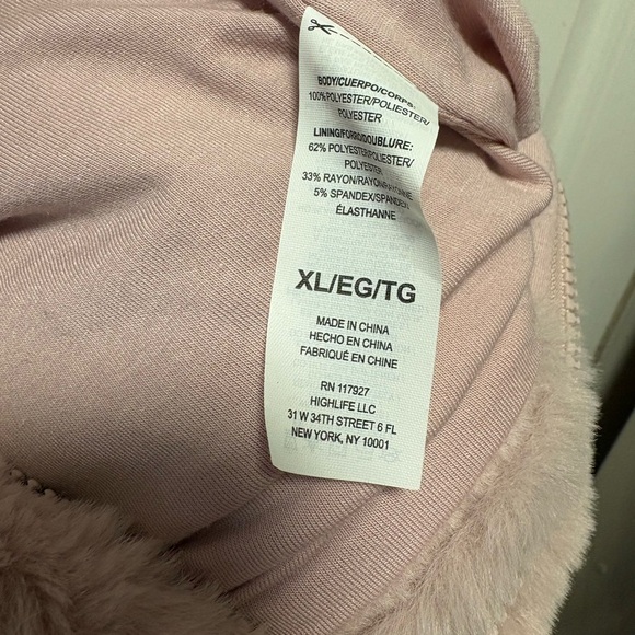 Gaiam faux fur vest. Size XL. EUC! - Picture 7 of 9